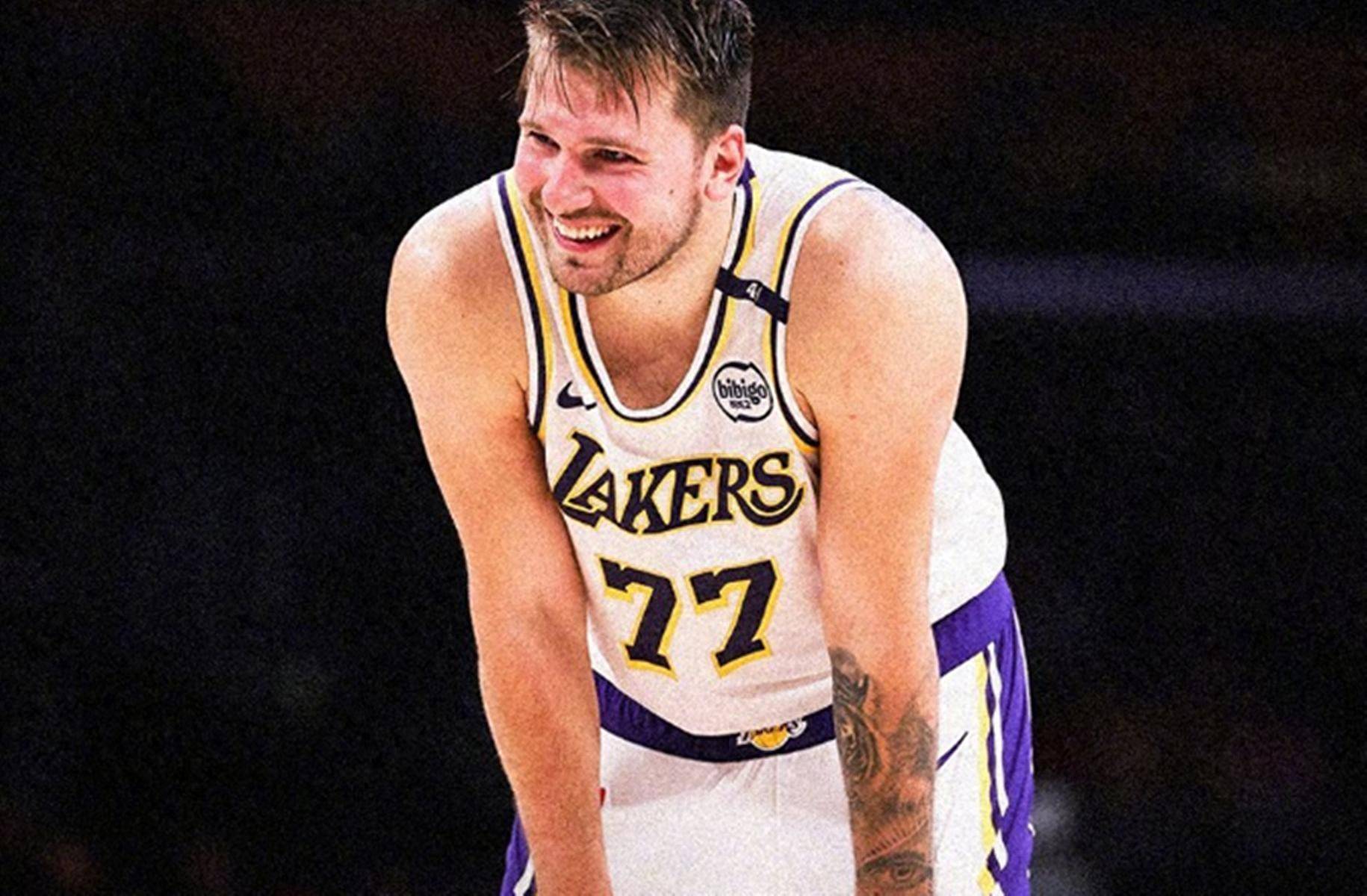 爱游戏官网-东契奇重返赛场，表现优异首场状态出色，美国队观众沸腾！的简单介绍